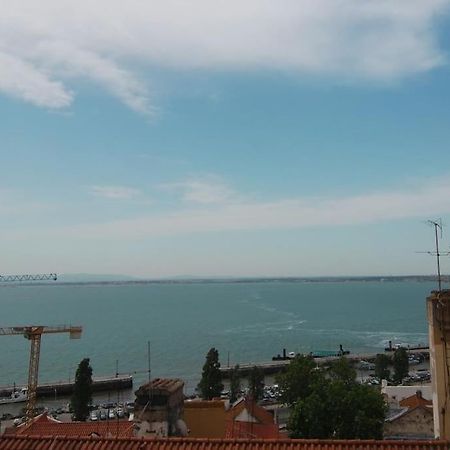 Historical Center Alfama - Stunning River Views リスボン エクステリア 写真